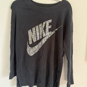 Nike Women’s Black Crew Neck Sweater Size Small